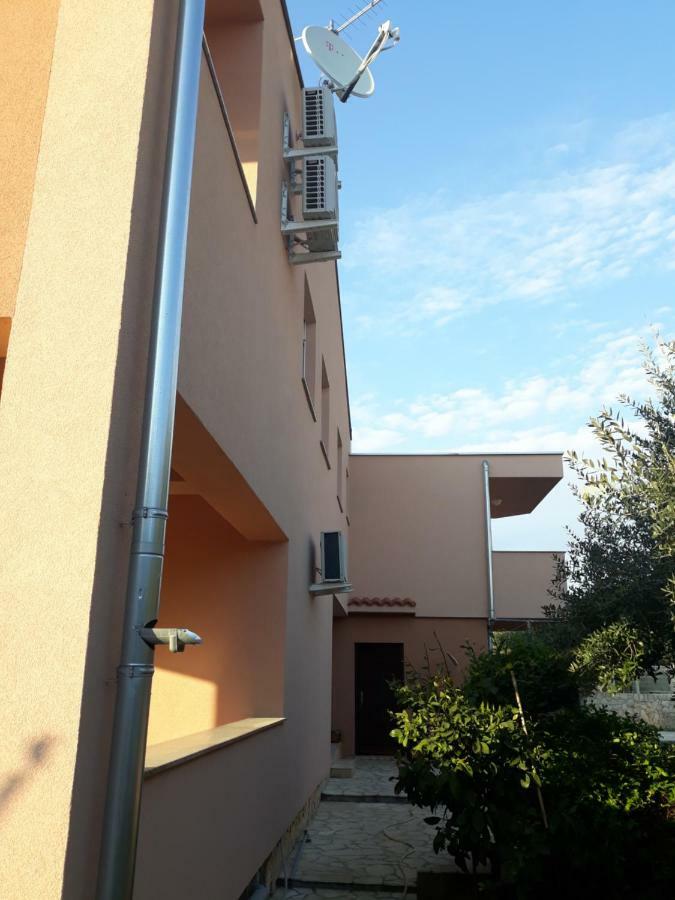 Mario Apartment Вир Екстериор снимка